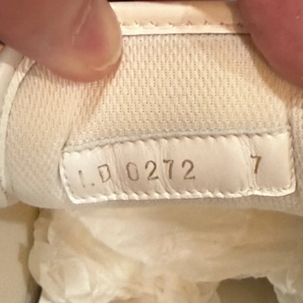 LOUIS VUITTON LV Ollie Richelieu Sneakers - Picture 7 of 10